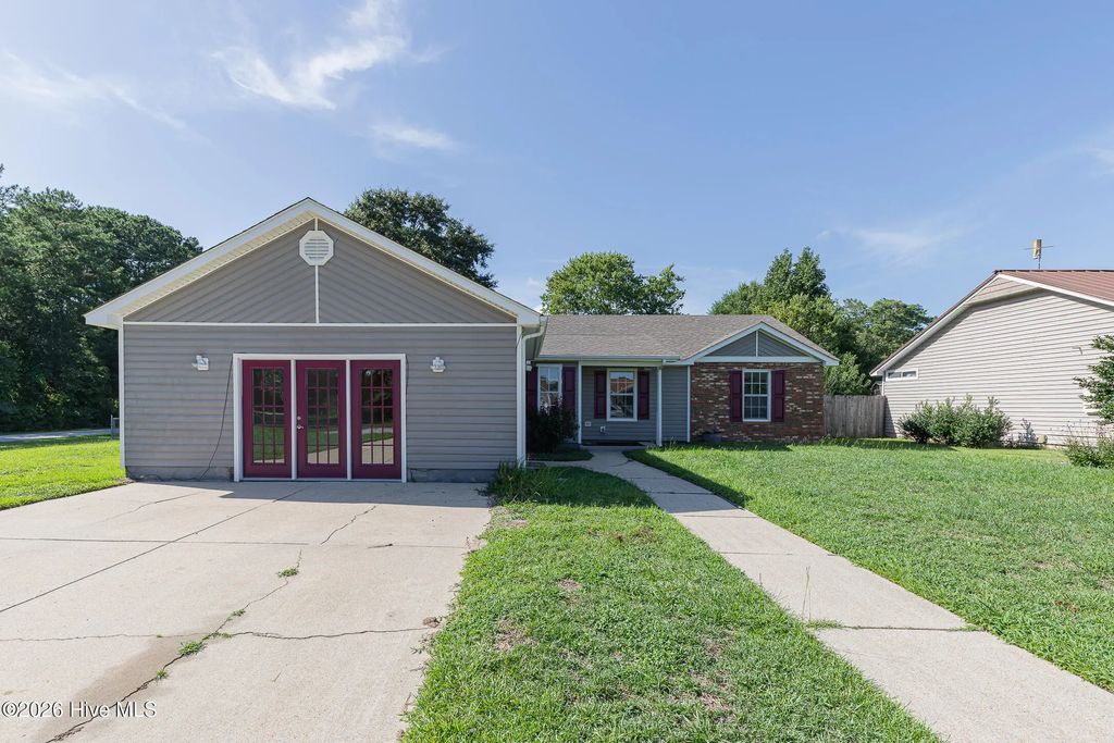 2601 Idlebrook Circle, Midway Park