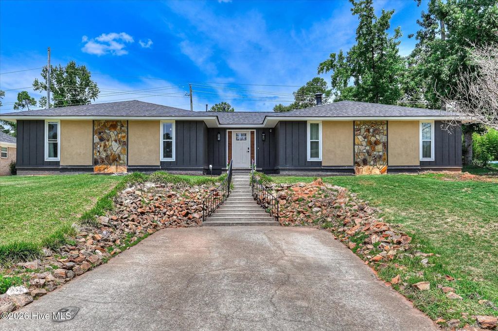 131 Dresden Drive, Columbia