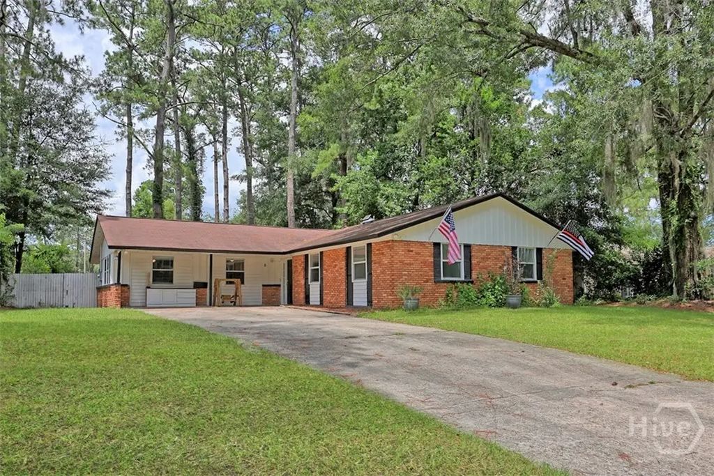 8 Hillyer Drive, Savannah