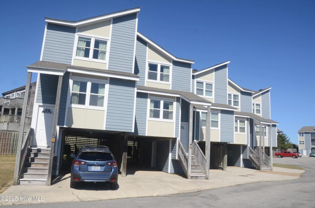 1445 Duck Road, Duck