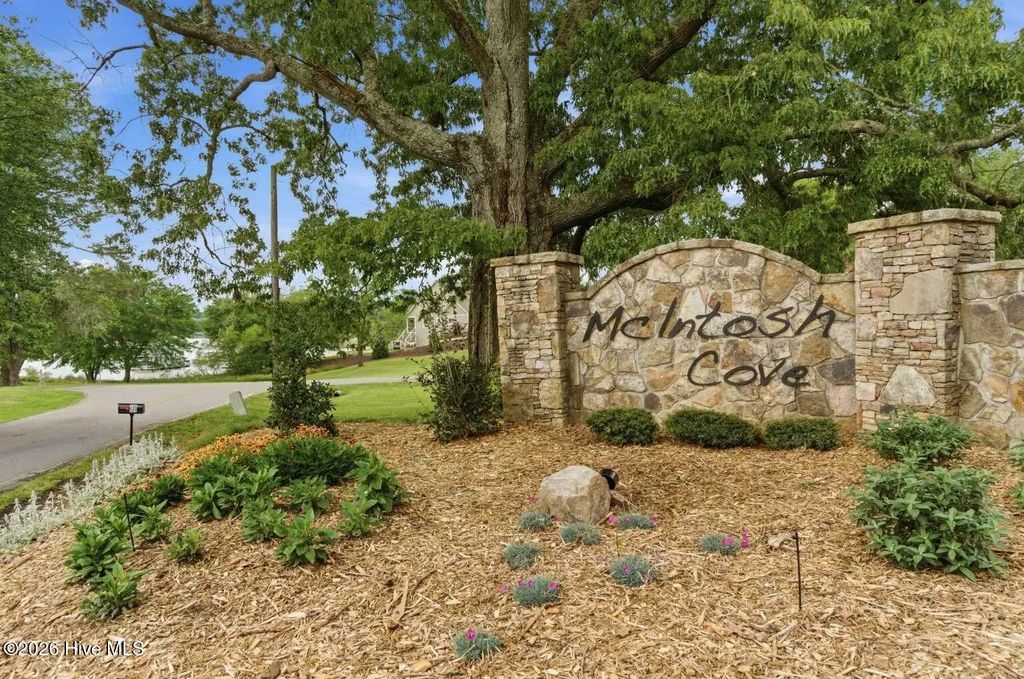 25 Mcintosh Circle, Hayesville