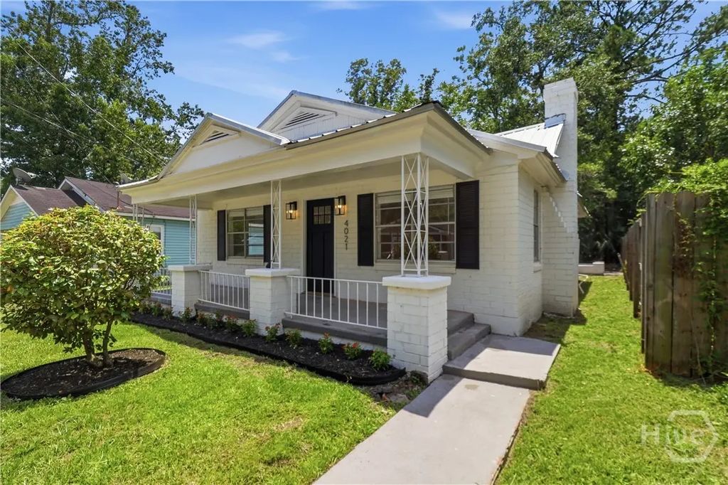 4021 1st Street, Garden City