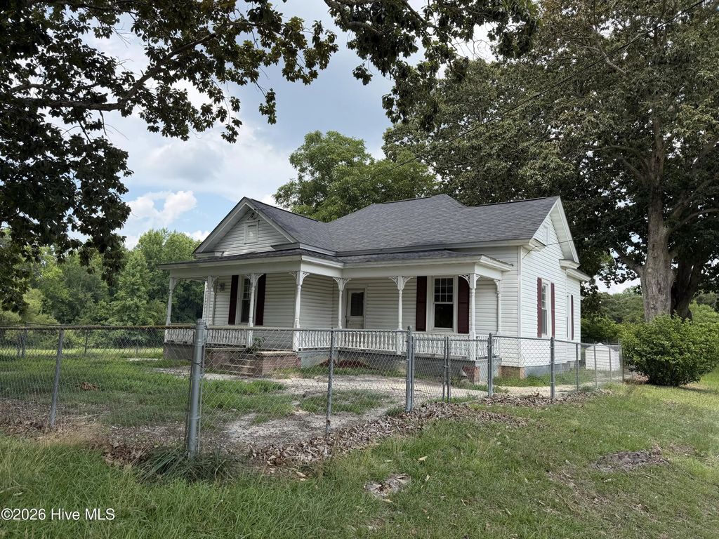 208 Capps Bridge Road, Princeton