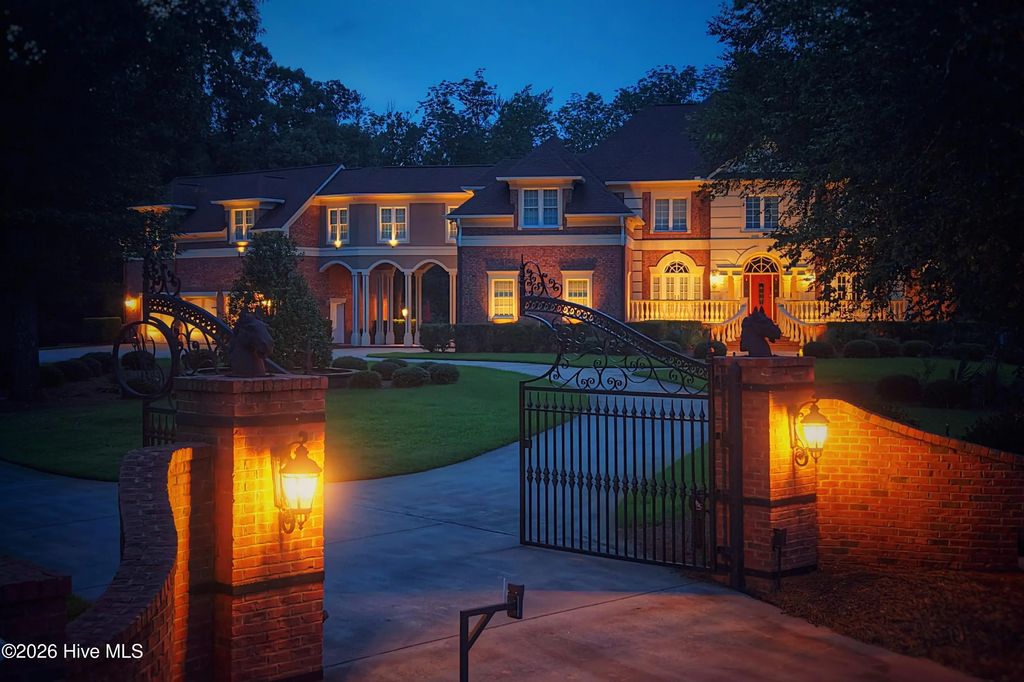 103 Brigadoon Court, New Bern