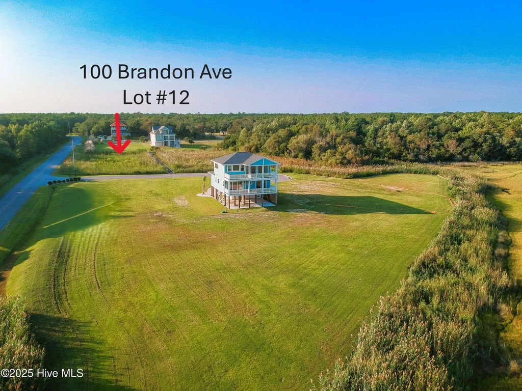 100 Brandon Avenue, Swansboro