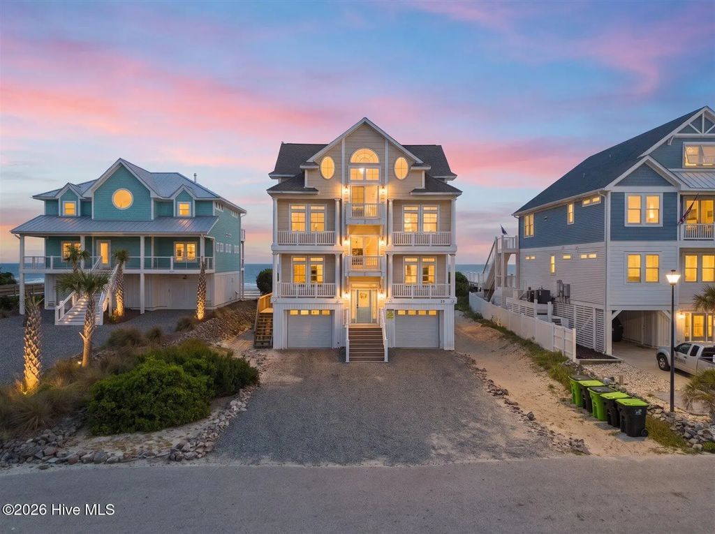 31 Porpoise Place, North Topsail Beach
