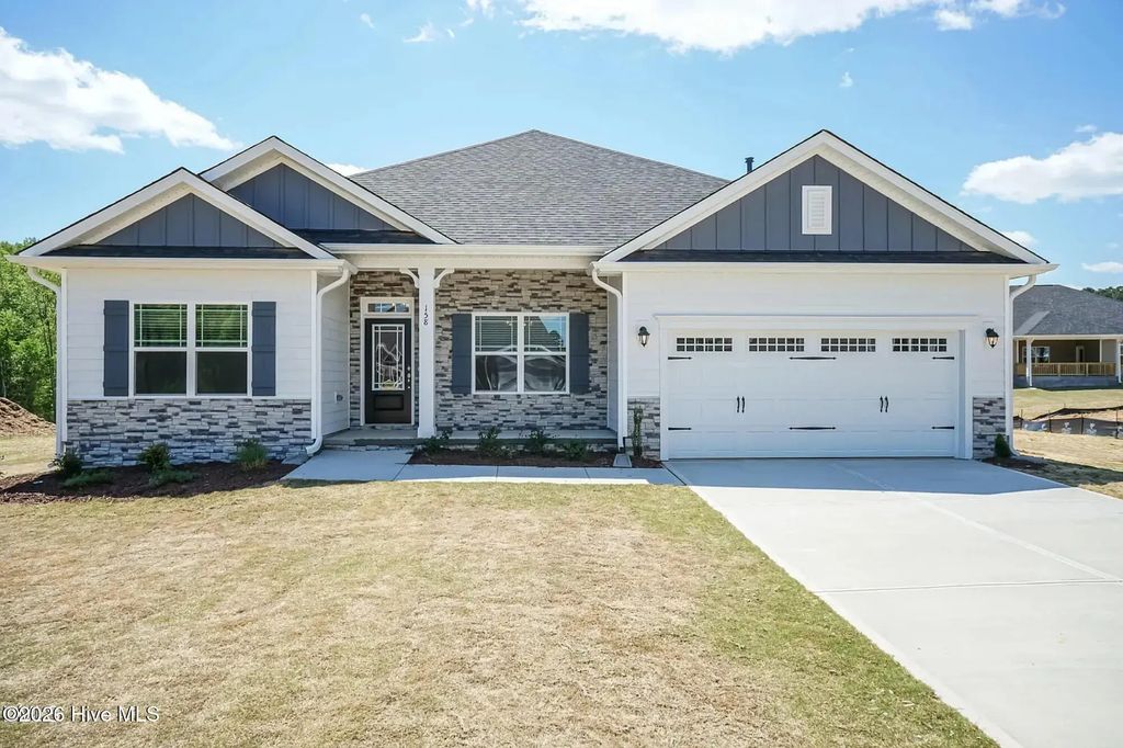 2113 Sandbrook Loop, Leland