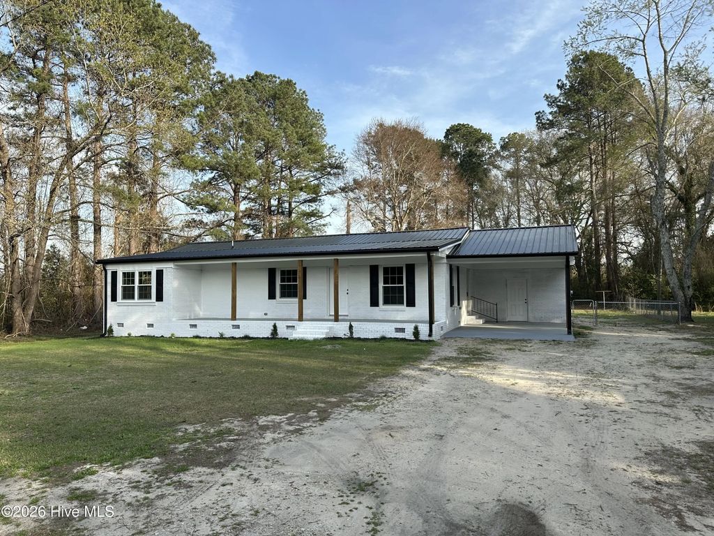 11140 Barnes Bridge Road, Laurinburg