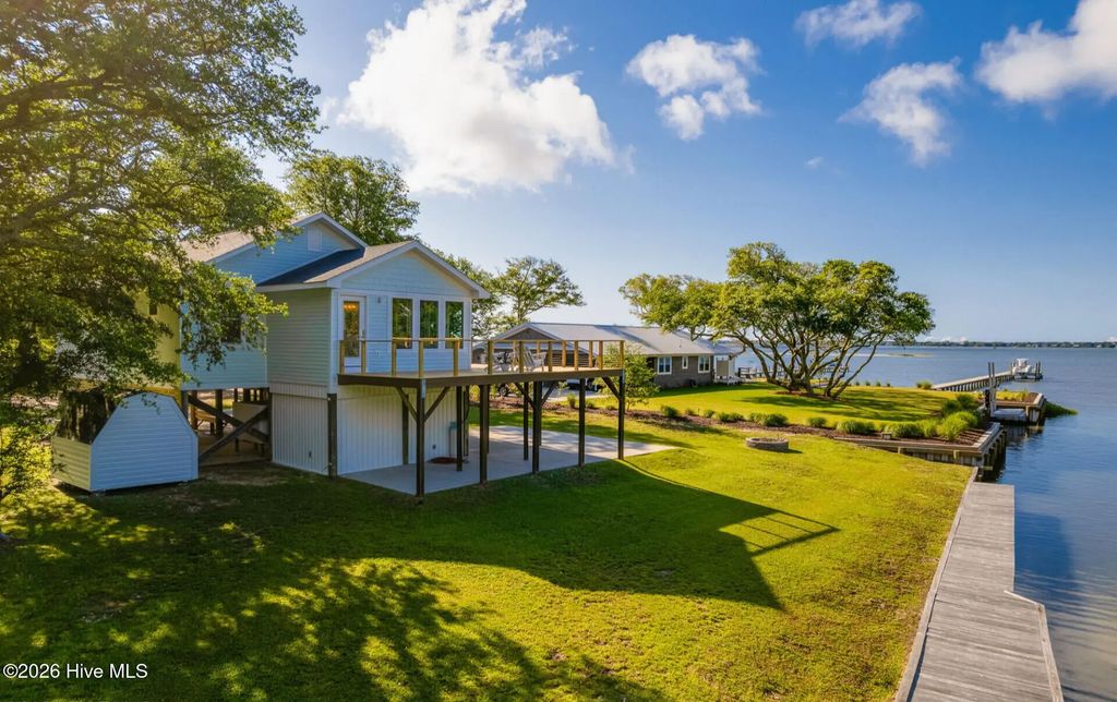 210 Upchurch Drive, Newport