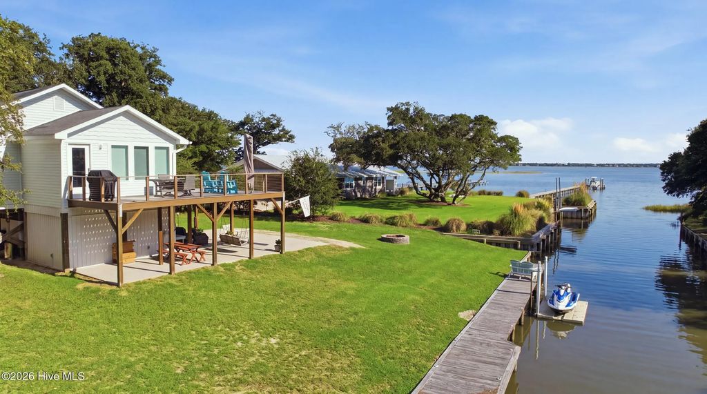 210 Upchurch Drive, Newport