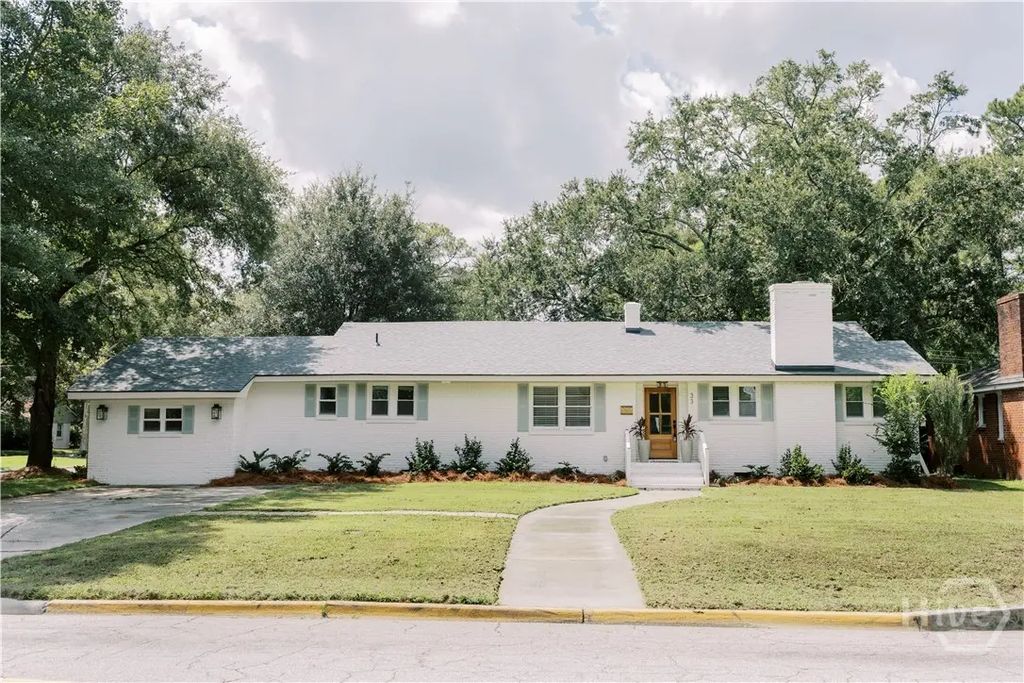 33 E 63rd Street, Savannah