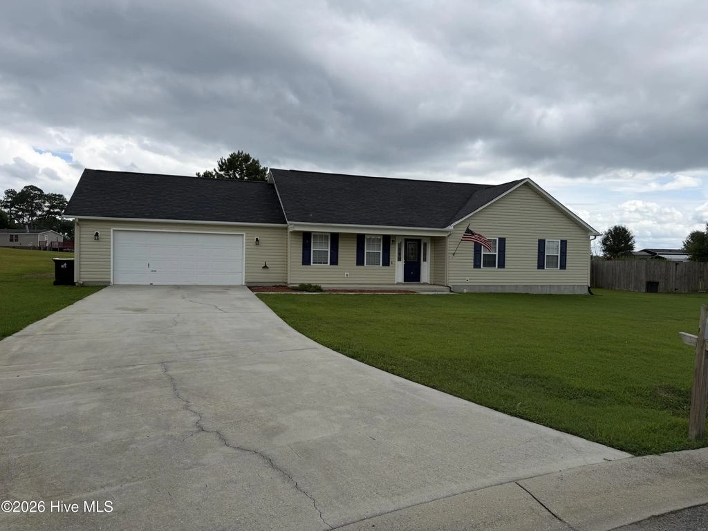 136 Annie Road, Richlands