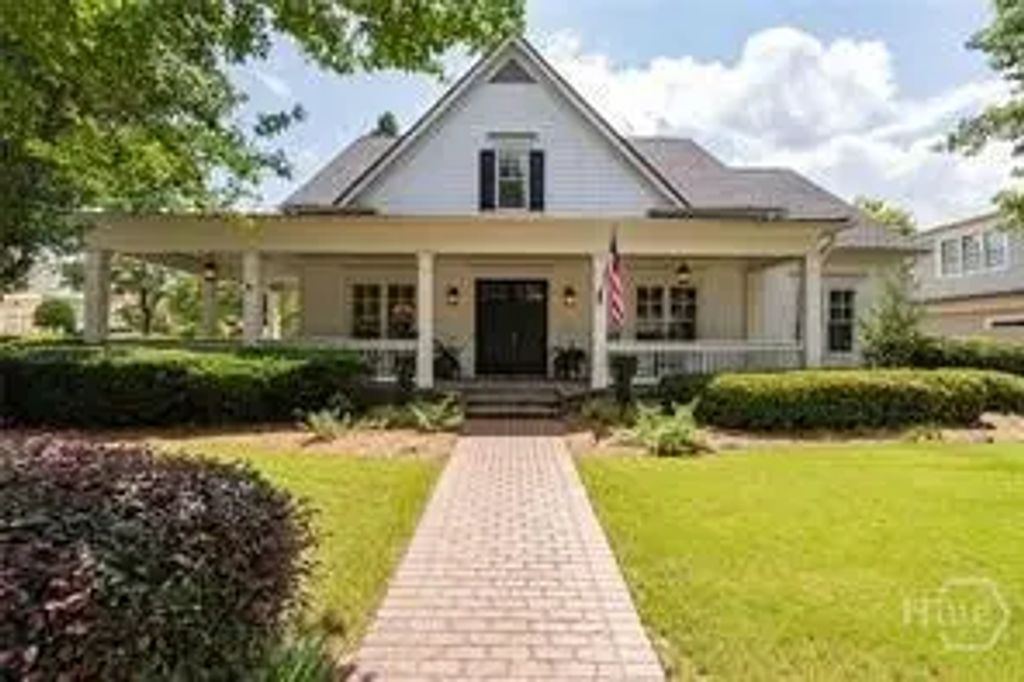 300 Horseshoe Bend, Statham