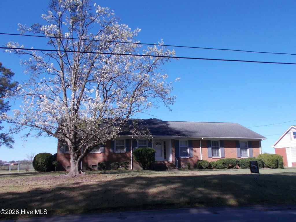 1606 Hardee Road, Kinston