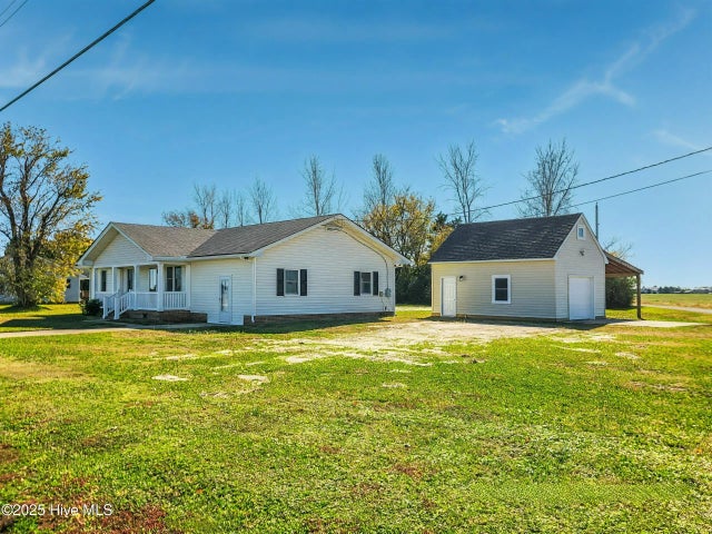 1211 Davis Bay Road, Elizabeth City