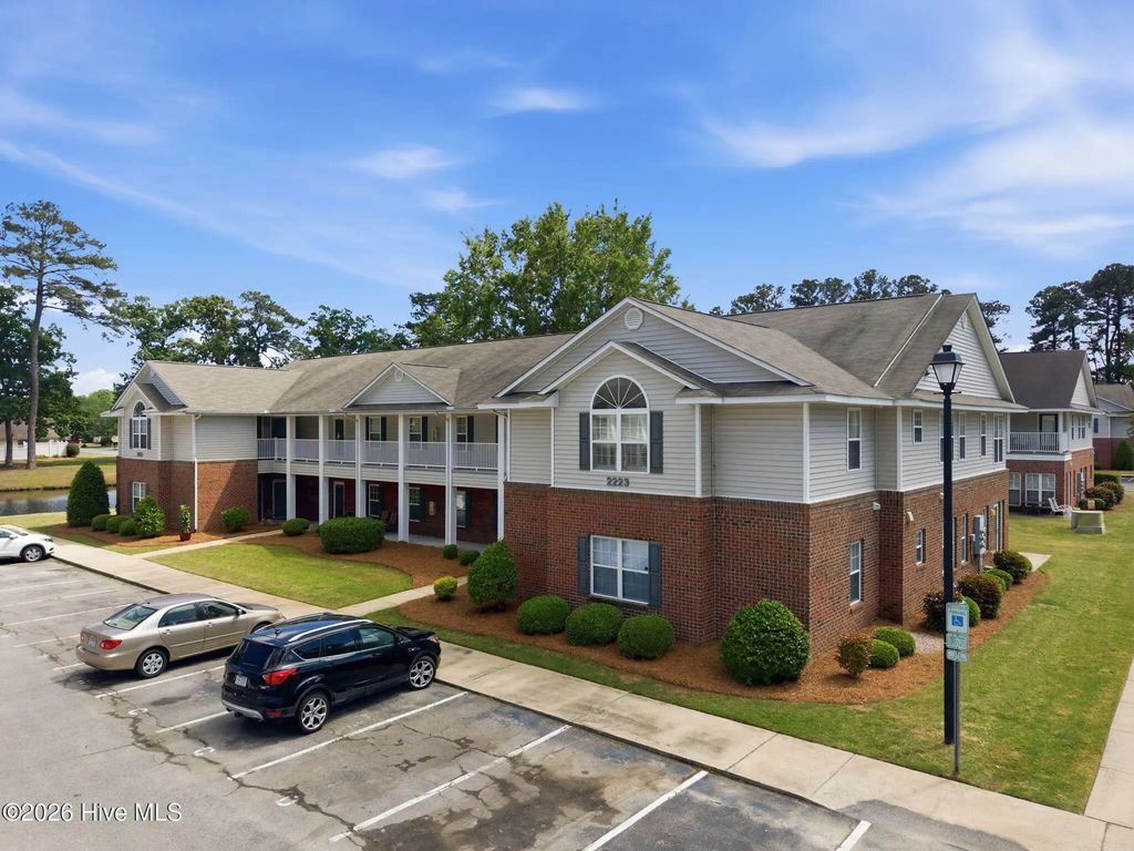 2223 Locksley Woods Drive G, Greenville