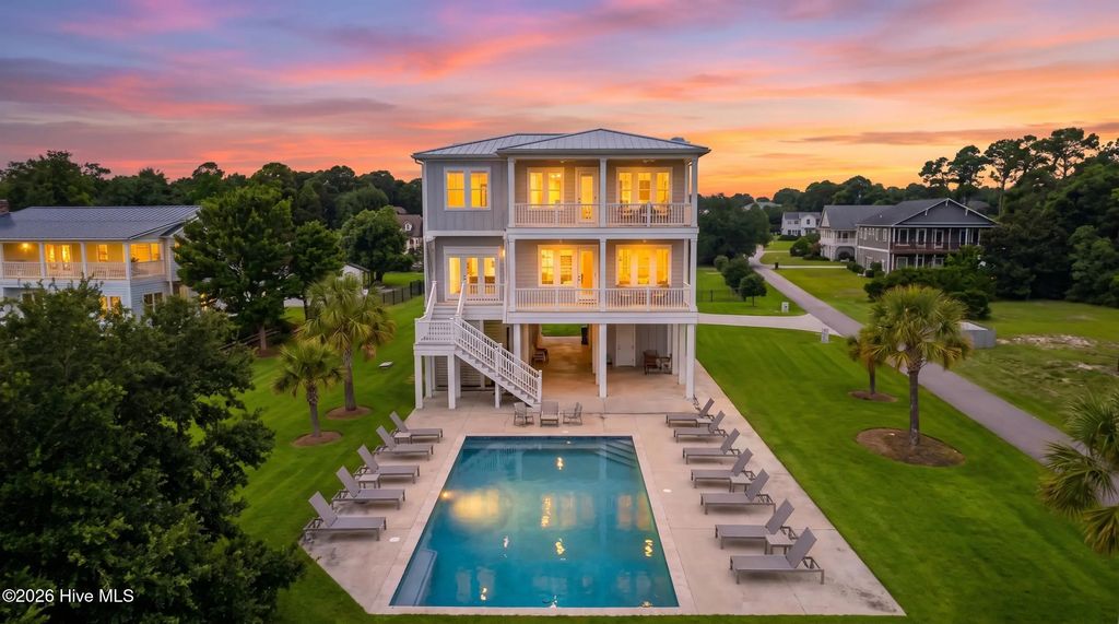 1144 Avila Drive, Hampstead