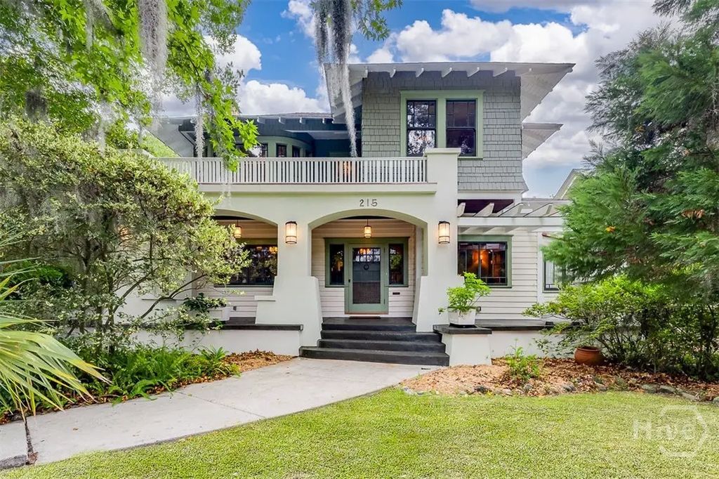215 E 45th Street, Savannah