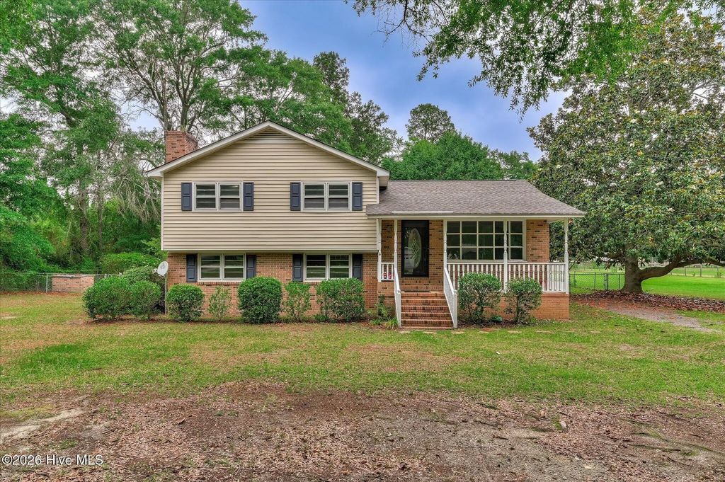 15430 U.s. 78, Williston