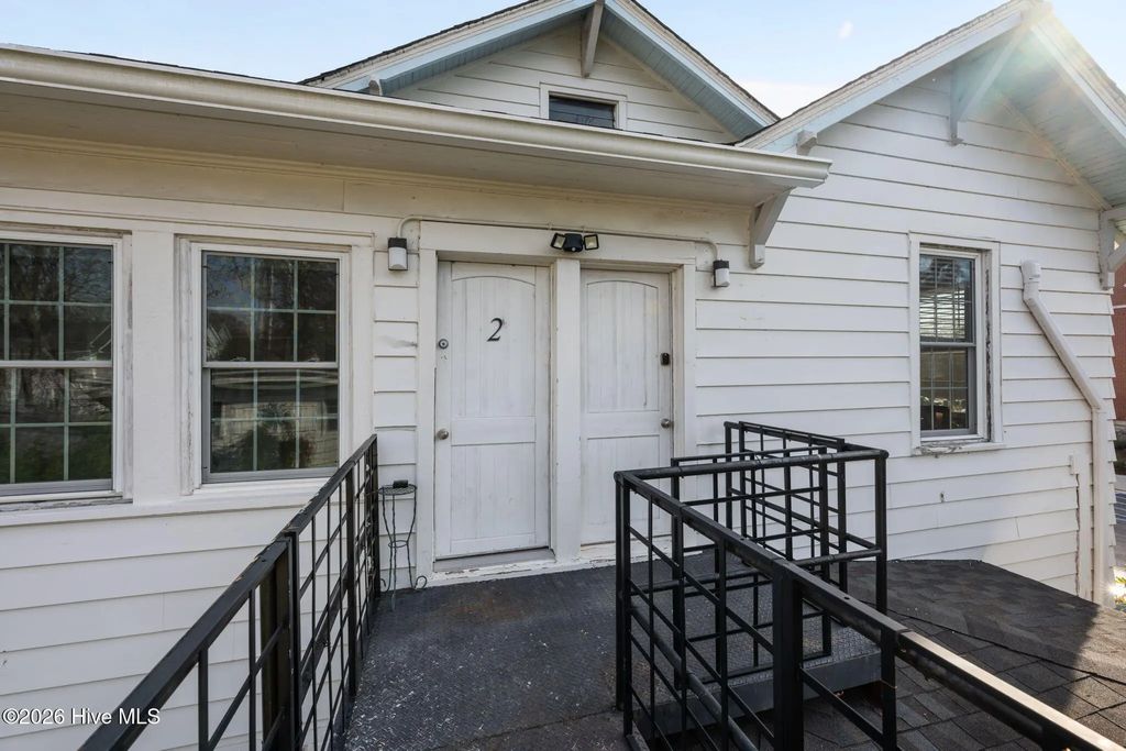 411 George Street 2, New Bern