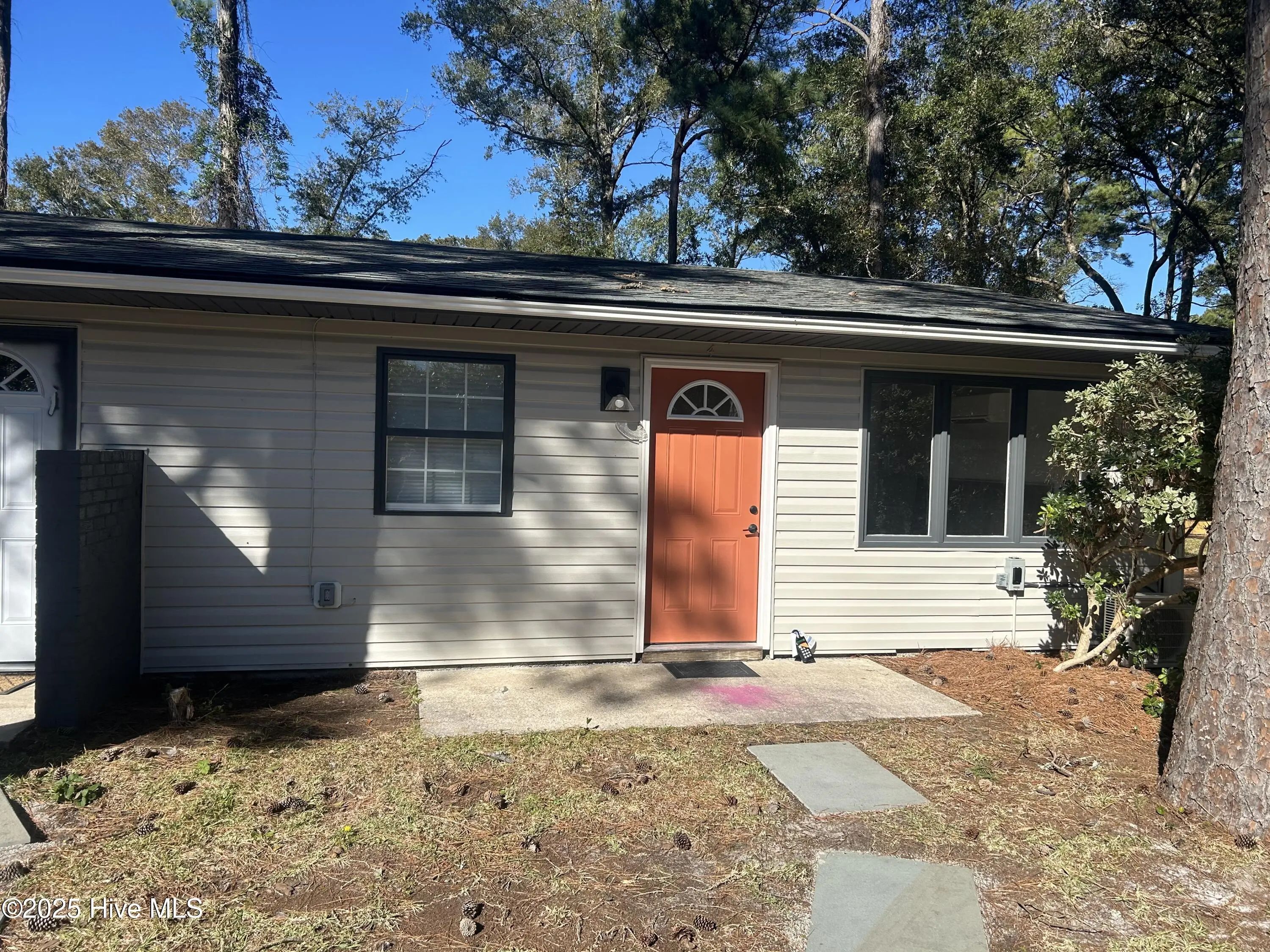 1330 N Howe Street 4, Southport