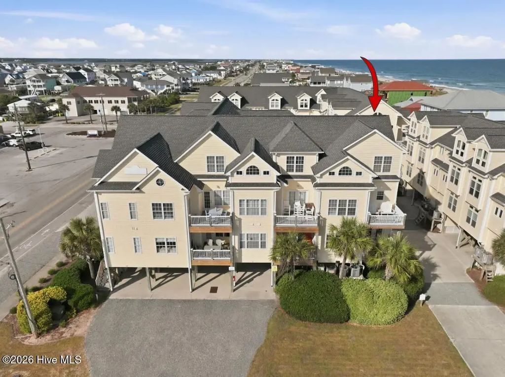 215 Summer Winds Place, Surf City