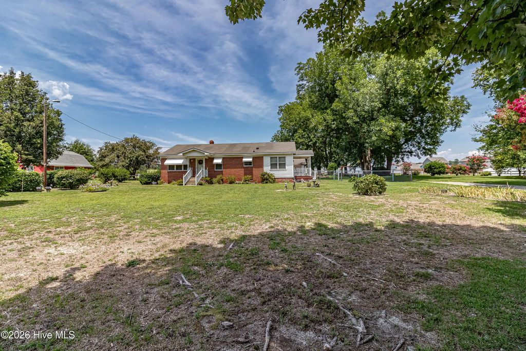 848 Us Highway 13 S, Goldsboro