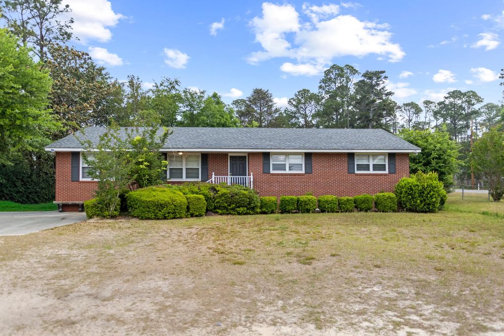 555 Ada Drive, Abbeville