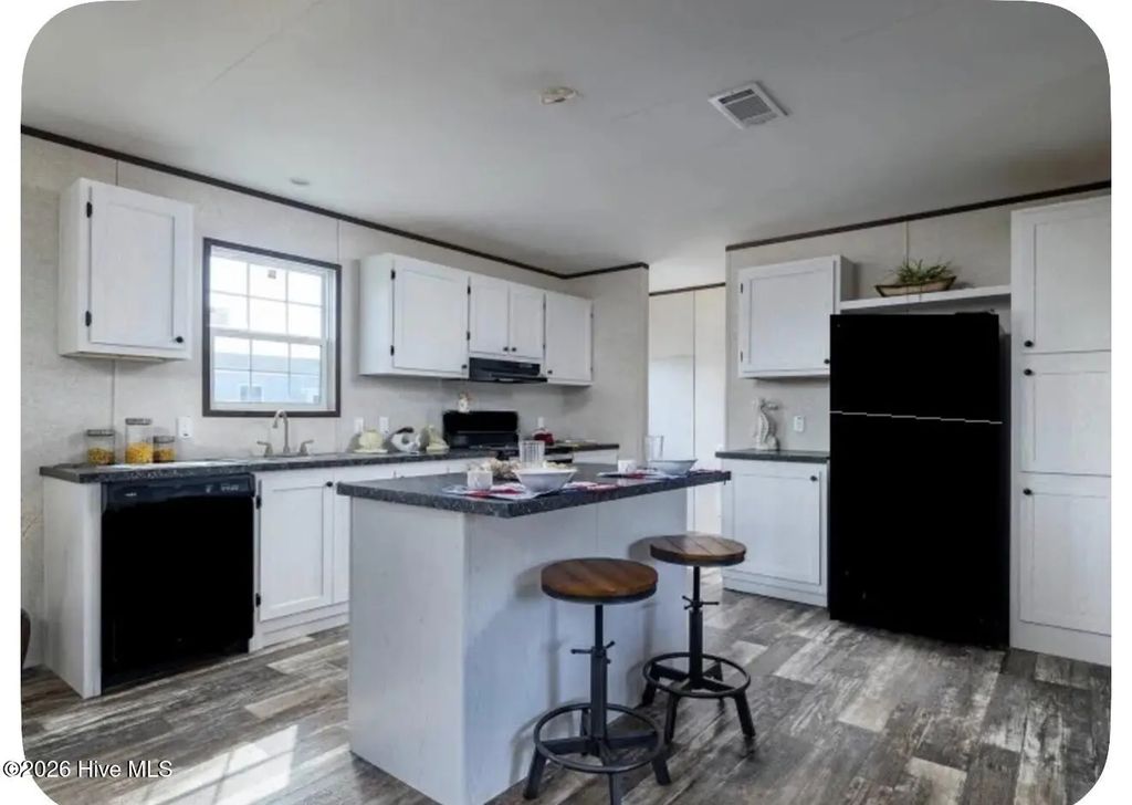 202 Gray Road, Newport