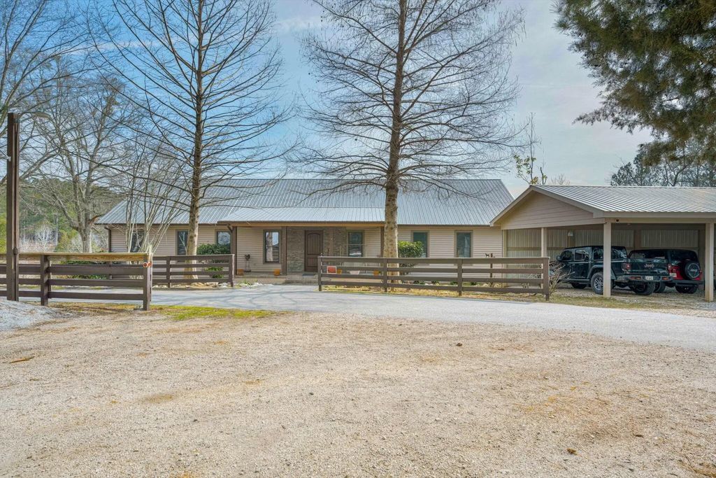 1905 Augusta Highway, Lincoln