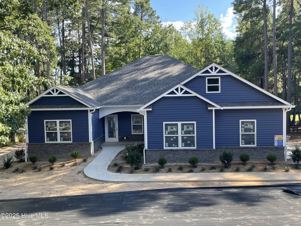 107 Devonshire Avenue W, West End