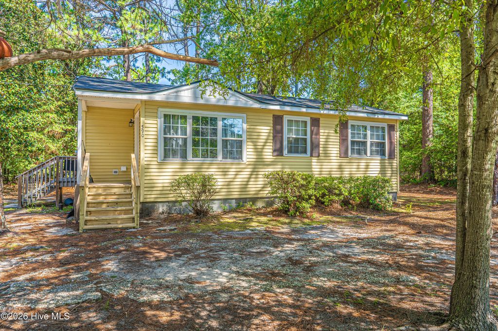 590 S Glover Street, Southern Pines