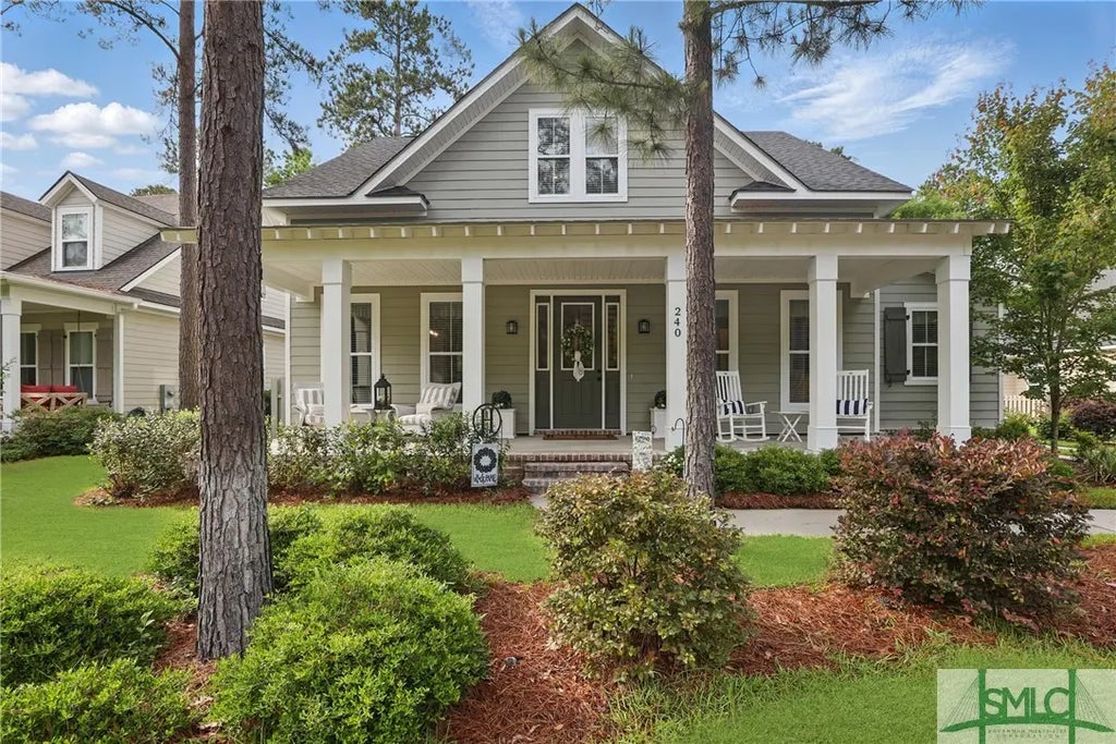 240 Blackjack Oak Drive W, 