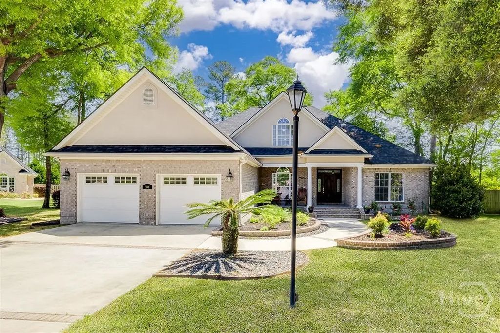 300 Purple Plum Drive, Rincon