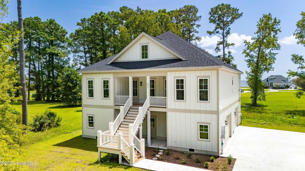 4007 Tarpon Drive, Oriental