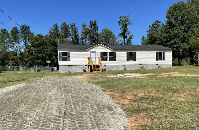 1919 Ridgeview Drive, 