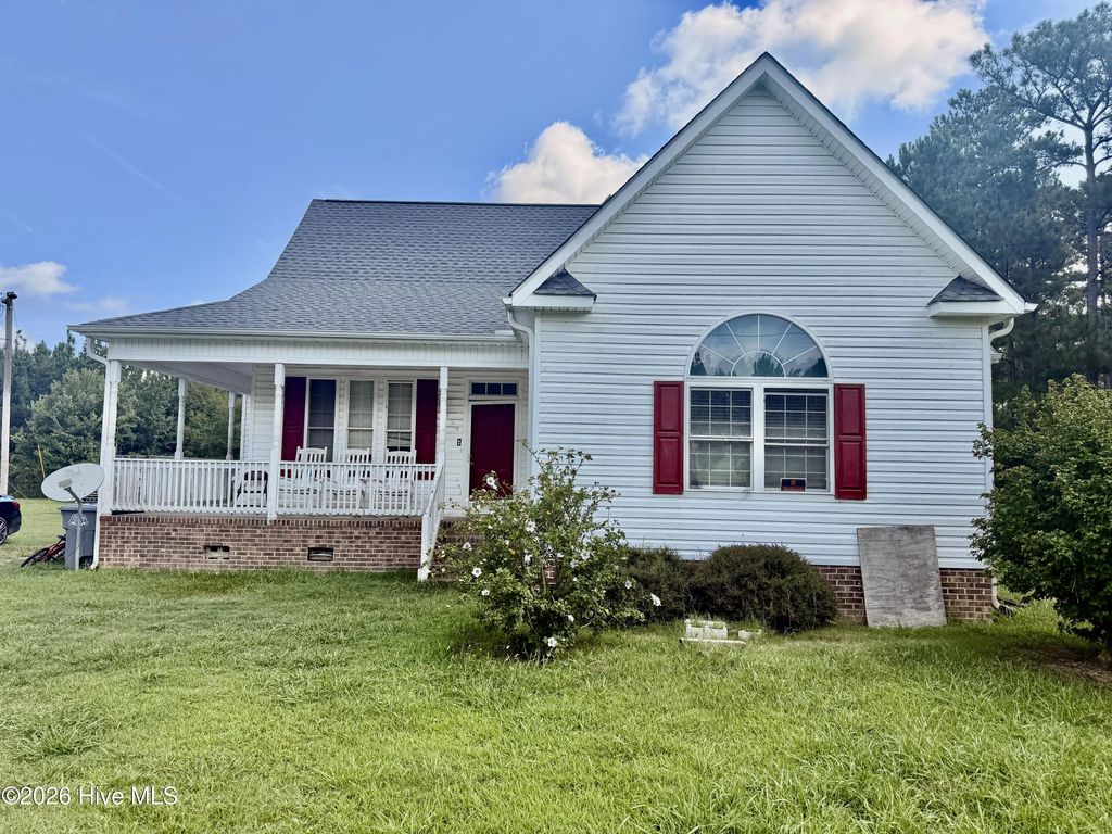 176 Cooper Hill Road, Windsor