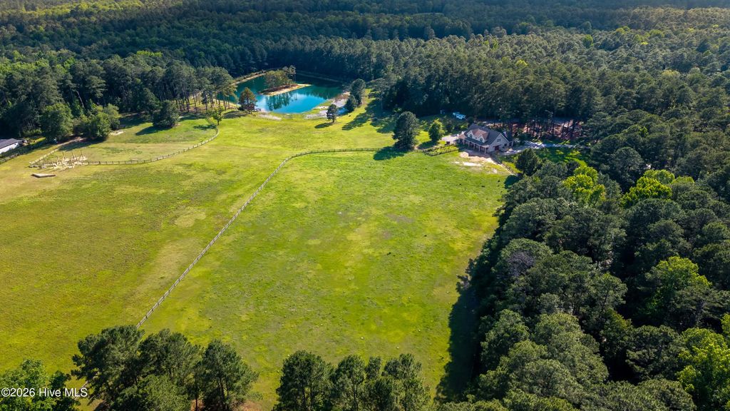300 Good Barn Road, Vass