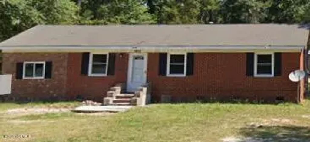 19261 Salley Mcnair Road, Laurinburg