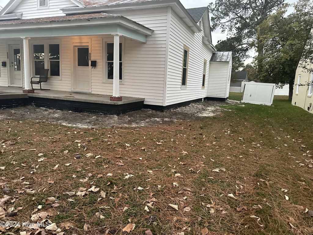 423 Snow Hill Street, Ayden