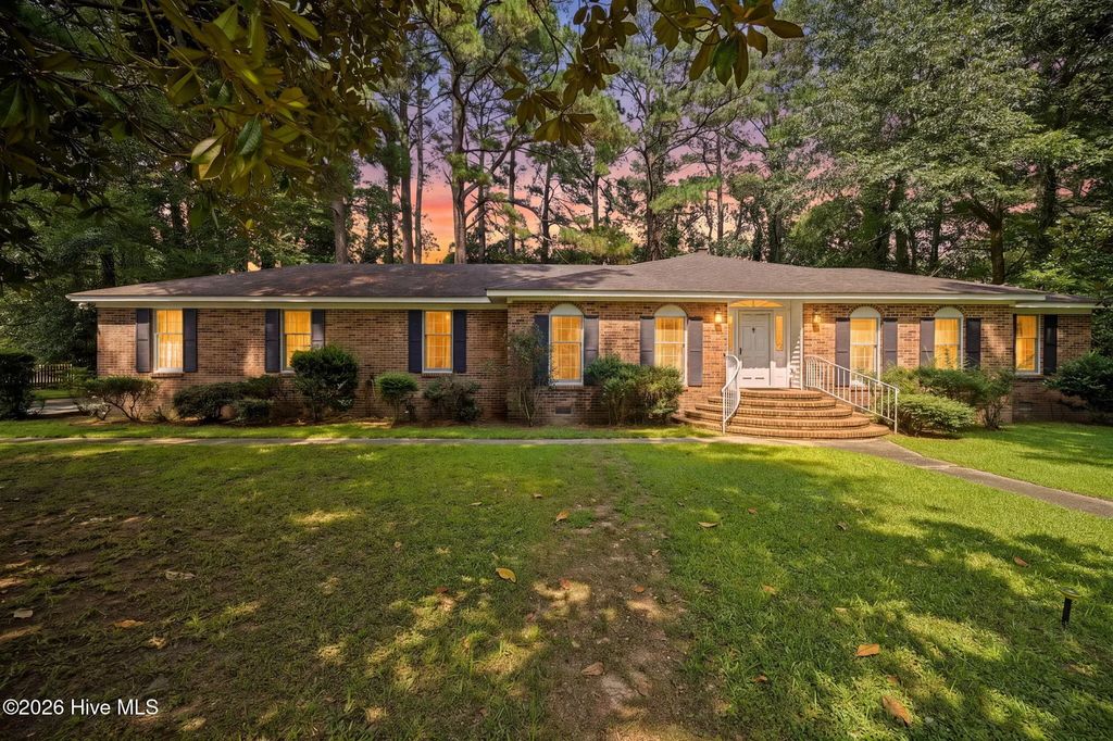 108 Hunters Trail E, Elizabeth City