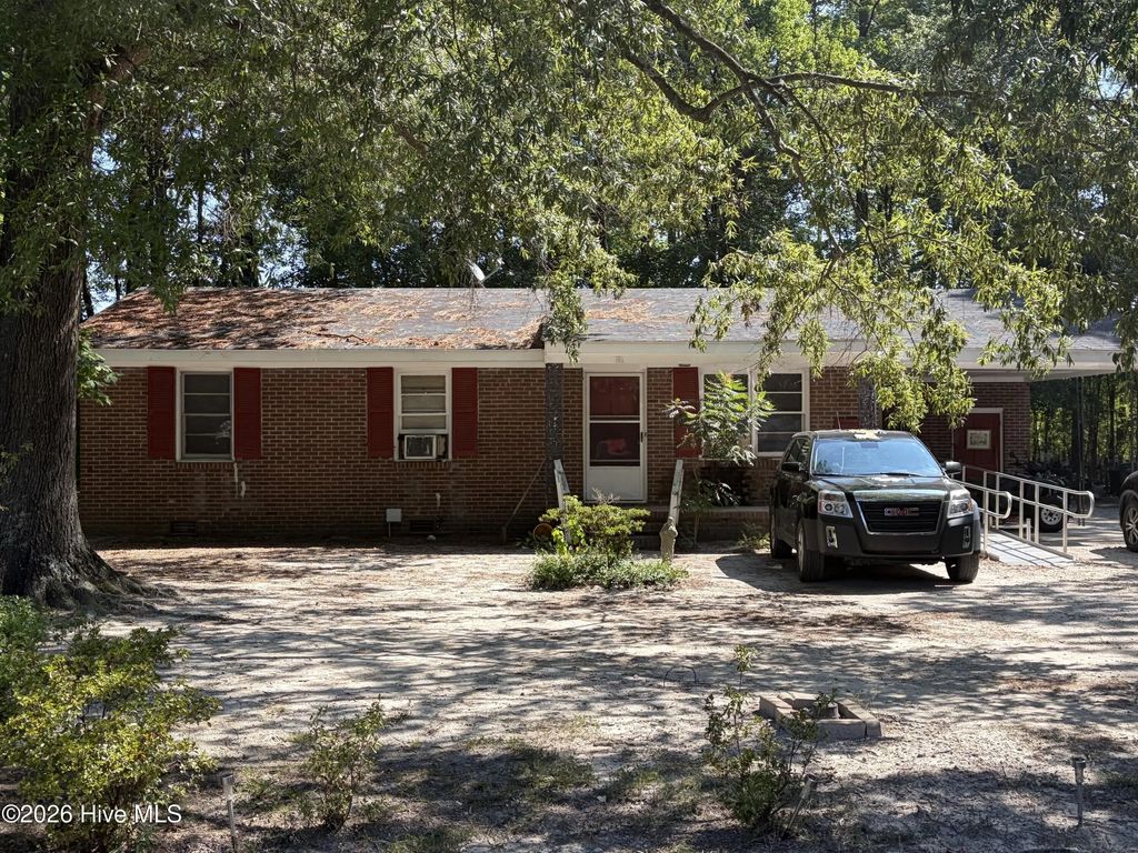 131 Daniels Avenue, Battleboro