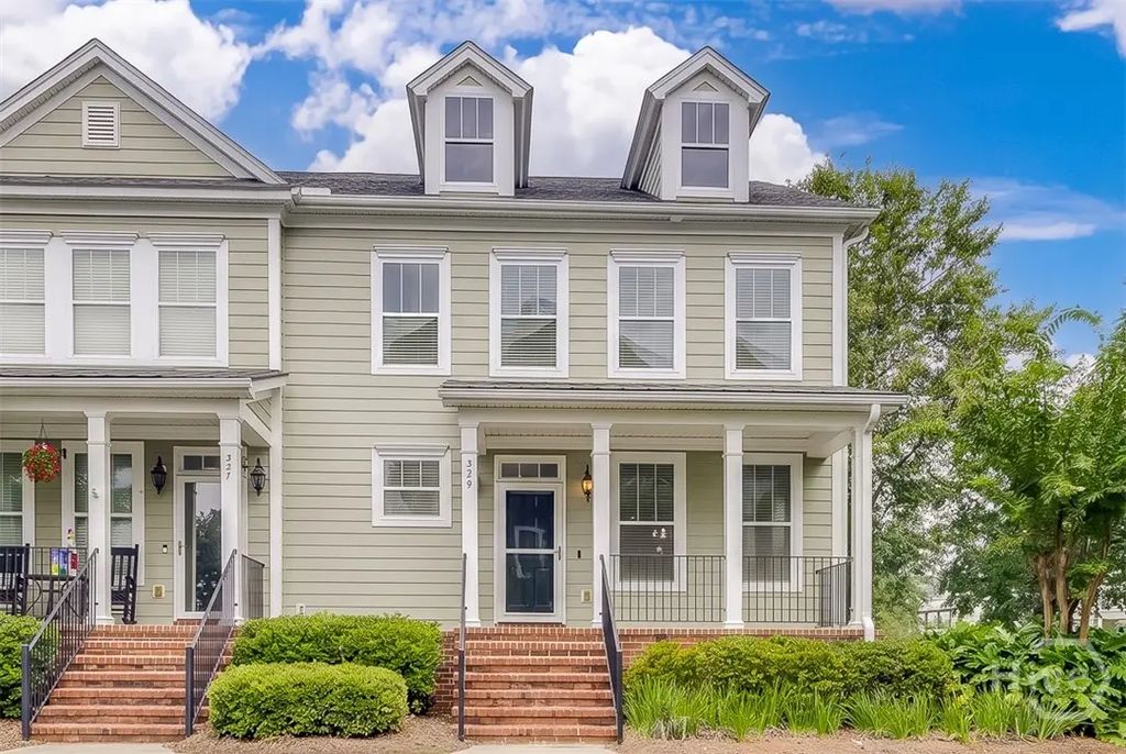 329 Lake View Drive, Pooler