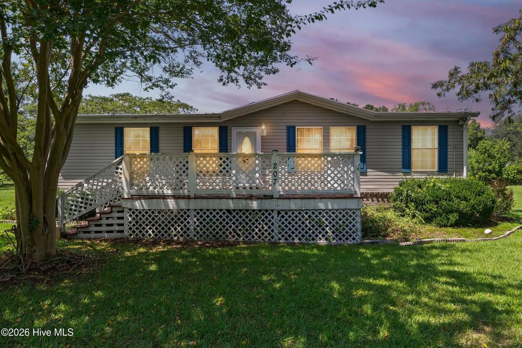 207 Betty Drive, Burgaw