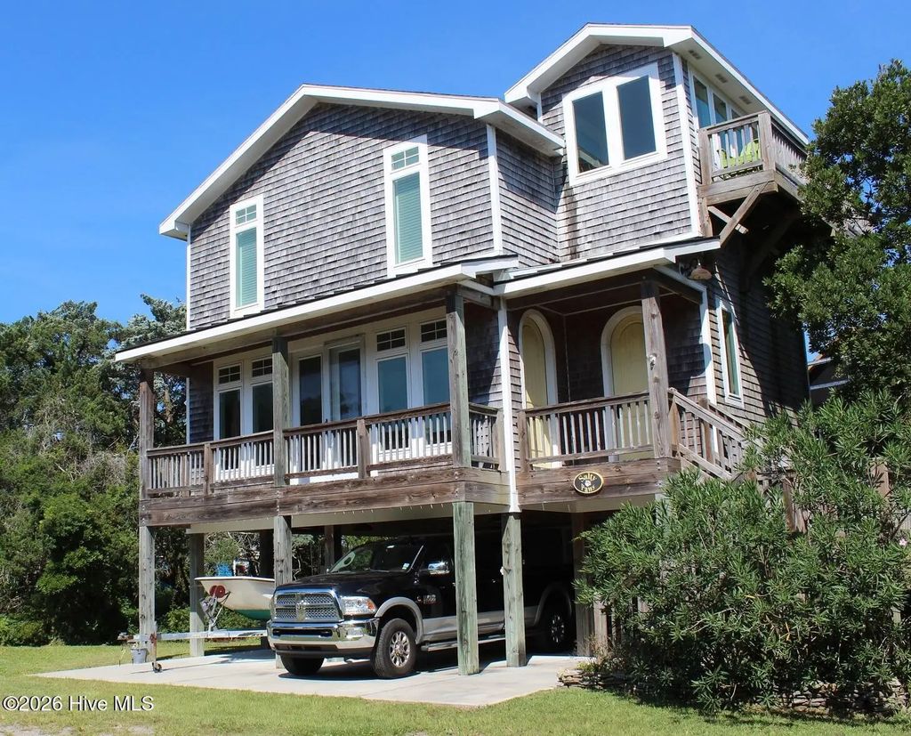 54 Creek Point Road, Ocracoke