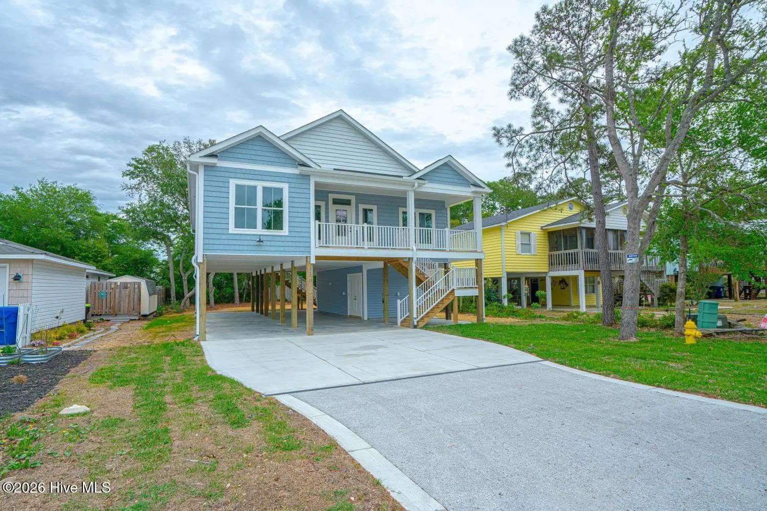 130 Ne 32 Street, Oak Island