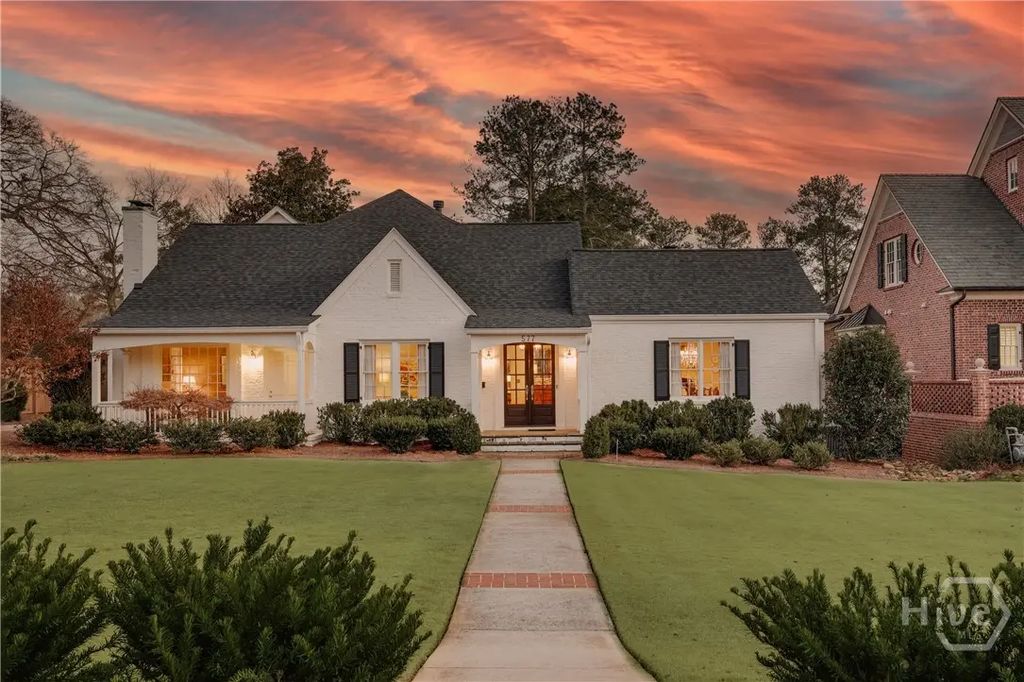 577 W Cloverhurst Avenue, Athens