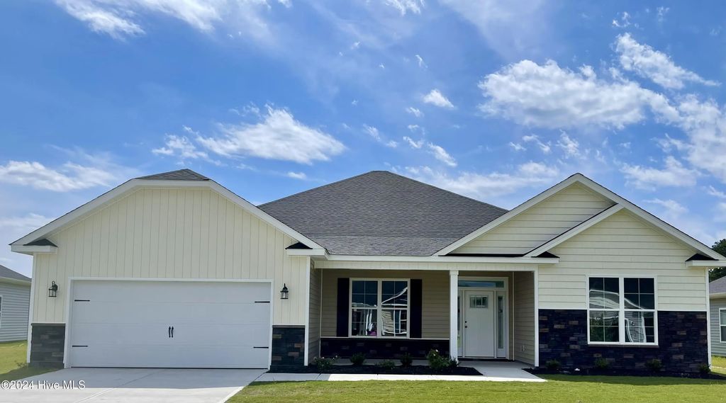 175 Seashore Street, Grimesland