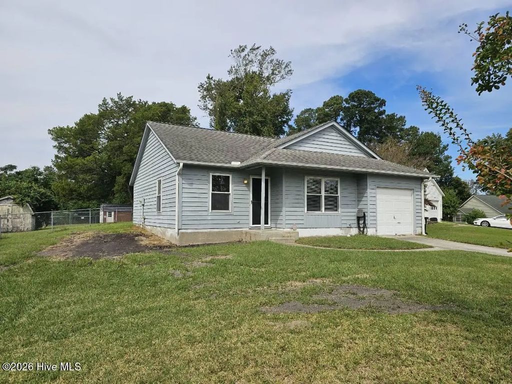 3701 Dovefield Court, New Bern