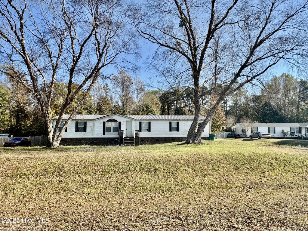 110 Hidden Creek Drive, Swansboro